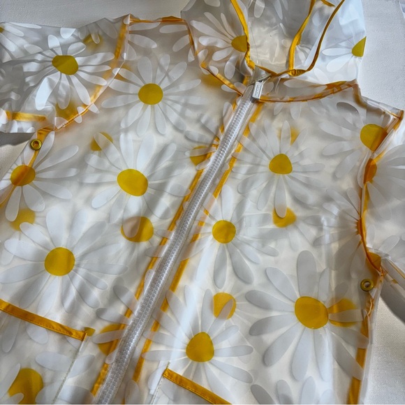 Hunter Daisy Print Transparent Raincoat with Yellow Highlights - Picture 5 of 10